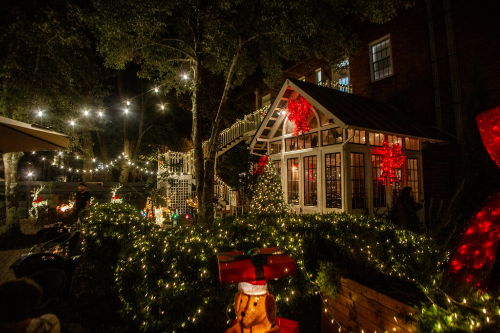 Holiday lights in Wilmington, NC for Battle of the Bulbs